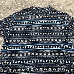 Land’s End Blue snowflake pattern mock neck. 100%cotton.
